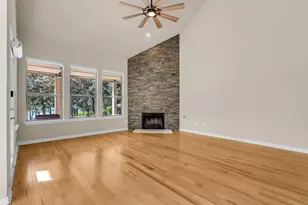 528 Lake Point Dr, Little Elm, TX 75068 - Photo 12