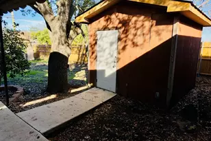 301 E Milas Ln, Glenn Heights, TX 75154 - Photo 28