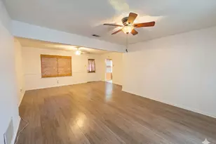 1822 Finley Rd, Irving, TX 75062 - Photo 6