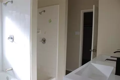 4653 Saint Francis Avenue, Dallas, TX 75227 - Photo 4