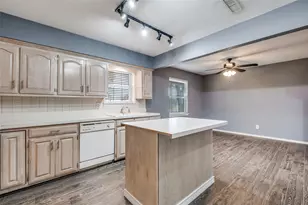 10430 Vistadale Dr, Dallas, TX 75238 - Photo 6