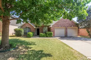 6951 Briarwood Dr, Fort Worth, TX 76132 - Photo 2