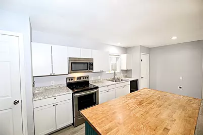 214 E Clay Street, Bowie, TX 76230 - Photo 10