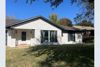 1913 Lynbrook Lane, Arlington, TX 76015 - Photo 2