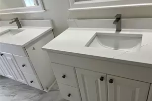 1913 Lynbrook Ln, Arlington, TX 76015 - Photo 8