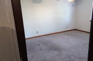 1817 Vine Dr, Garland, TX 75040 - Photo 16