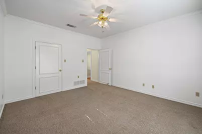 6100 N Waverly Court, Granbury, TX 76049 - Photo 22