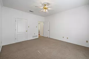 6100 N Waverly Ct, Granbury, TX 76049 - Photo 22