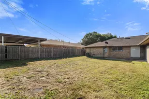 6907 Pickrell Dr, Dallas, TX 75227 - Photo 30