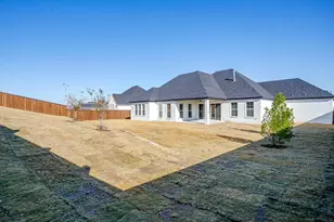 8118 Luanna Hills, Benbrook, TX 76126 - Photo 32