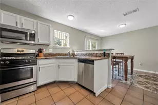 1027 Rain Forest Dr, Dallas, TX 75217 - Photo 2