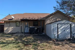 101 Colt Cir, Gun Barrel City, TX 75156 - Photo 4