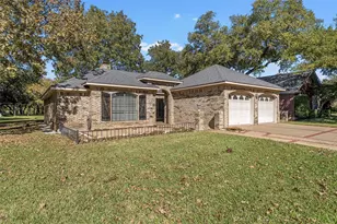 3601 Willow Bend Cir, Waco, TX 76708 - Photo 2