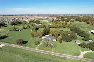 646 Liska Rd, Ennis, TX 75119 - Photo 2