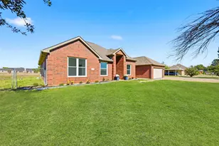 670 Cross Fence Dr, Lowry Crossing, TX 75069 - Photo 2