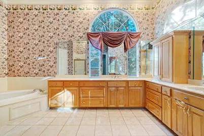 3065 Oak Creek Drive, Paris, TX 75462 - Photo 12