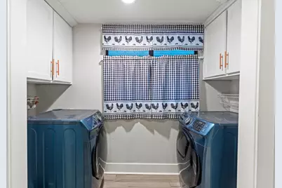 715 S Barnett Avenue, Dallas, TX 75211 - Photo 24
