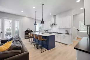 241 Wimberly St, Fort Worth, TX 76107 - Photo 2