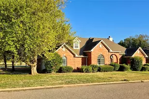 2107 Rivercrest Cir, Denison, TX 75020 - Photo 2