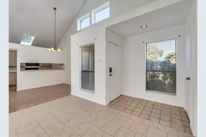 2002 Verlaine Drive, Carrollton, TX 75007 - Photo 4