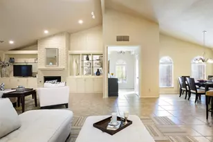 9115 Valley Chapel Ln, Dallas, TX 75220 - Photo 4