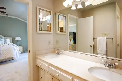 9115 Valley Chapel Lane, Dallas, TX 75220 - Photo 20