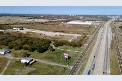 5600 S Interstate Hwy 45 W #S, Corsicana, TX 75109 - Photo 2