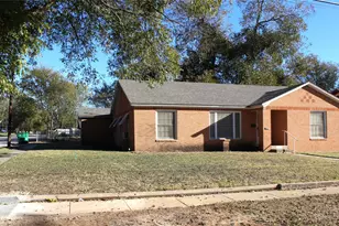 308 W Live Oak St, Dublin, TX 76446 - Photo 2