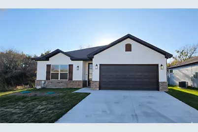 4608 Eagle Nest Court, Granbury, TX 76048 - Photo 1