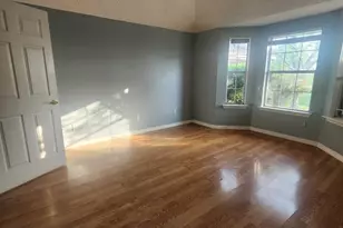 117 Howland Ln, Waxahachie, TX 75167 - Photo 2