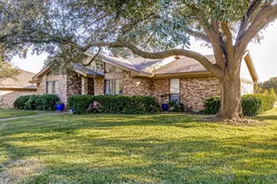 4225 Capilla St, Fort Worth, TX 76133 - Photo 2