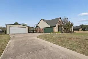 548 Highland Rd, Springtown, TX 76082 - Photo 2