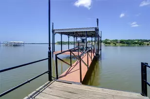 302 Collum Dr, Lake Bridgeport, TX 76426 - Photo 34