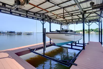 302 Collum Drive, Lake Bridgeport, TX 76426 - Photo 34