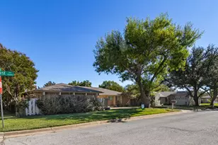 15606 Kingscrest Cir, Dallas, TX 75248 - Photo 24