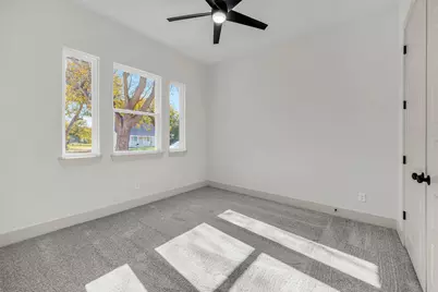 715 E Jefferson Street, Waxahachie, TX 75165 - Photo 6