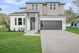 715 E Jefferson St, Waxahachie, TX 75165 - Photo 1