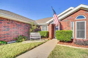 3732 Cove Meadow Ln, Fort Worth, TX 76123 - Photo 2