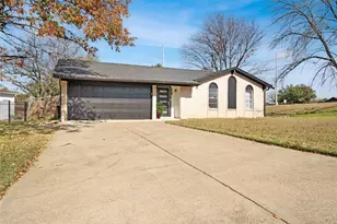 3521 18th St, Plano, TX 75074 - Photo 2