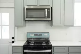 309 E Cheek St, Saint Jo, TX 76265 - Photo 10