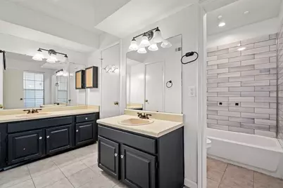 812 Creekside Drive, Lewisville, TX 75067 - Photo 14