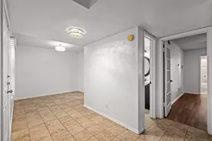 812 Creekside Dr, Lewisville, TX 75067 - Photo 10