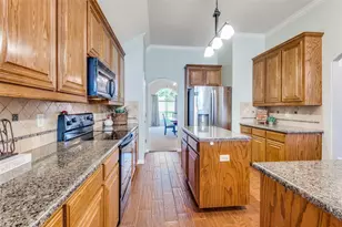 2620 Britany Cir, Bedford, TX 76022 - Photo 14