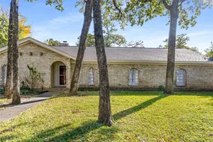 203 Walnut Way, Euless, TX 76039 - Photo 6