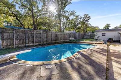 203 Walnut Way, Euless, TX 76039 - Photo 32