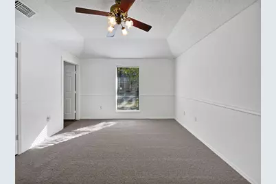 806 SE 4th Street, Grand Prairie, TX 75051 - Photo 16