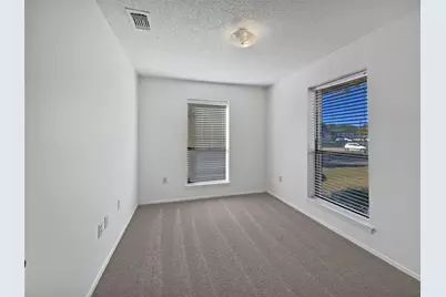 806 SE 4th Street, Grand Prairie, TX 75051 - Photo 14