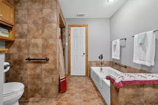 509 Wildewood Dr, Chandler, TX 75758 - Photo 10