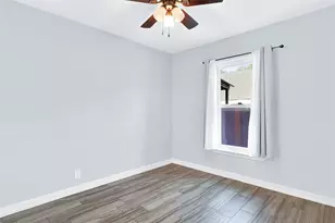 2916 Livingston Ave, Fort Worth, TX 76110 - Photo 12