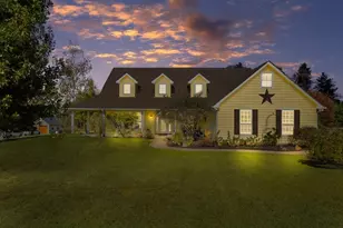 5270 Saddle Ridge Ct, Athens, TX 75752 - Photo 2